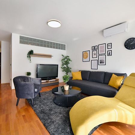 Lavir Apartment With Parking Zagreb Ngoại thất bức ảnh